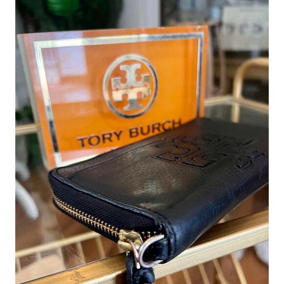 Authentic Tory Burch Black Leather Harper Cell Phone Wallet - Picture 6 of 9